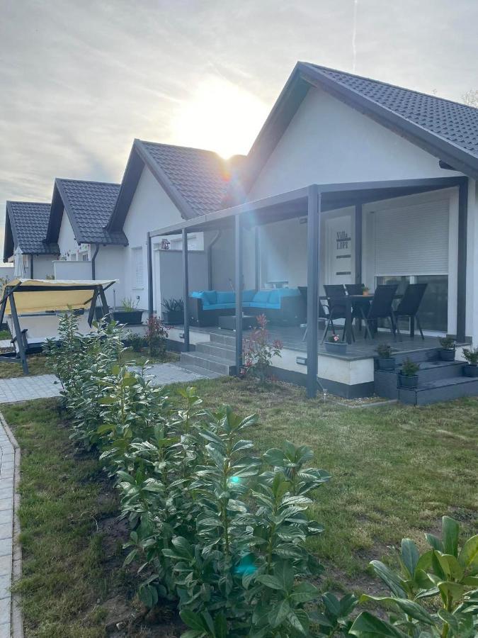 Villa Lipi - Home Away From Home Balatonszárszó Dış mekan fotoğraf